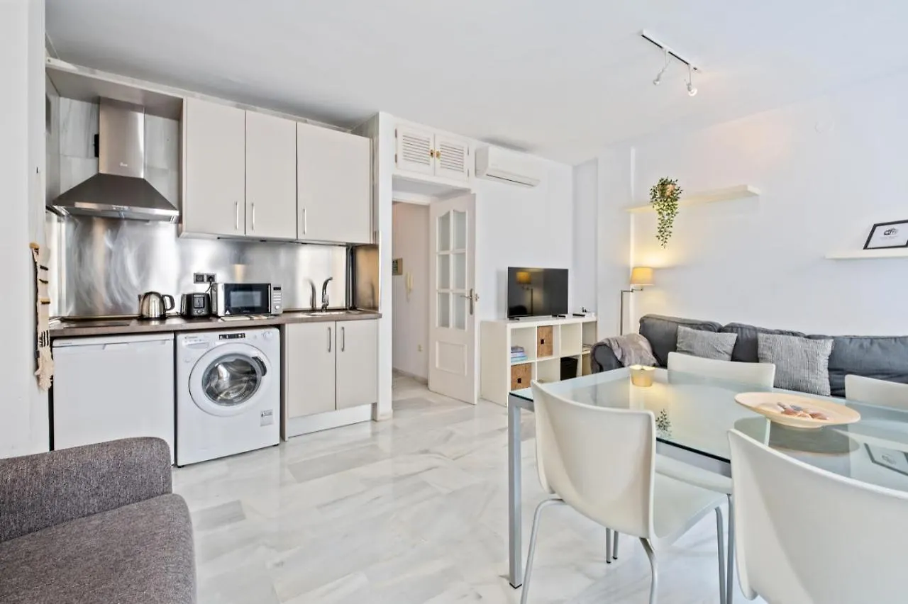 Cozy Cathedral Apartment in Málaga