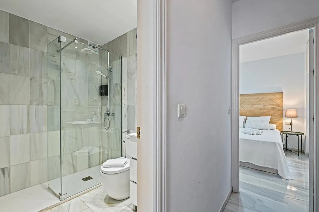 Cozy Cathedral Apartment in Málaga