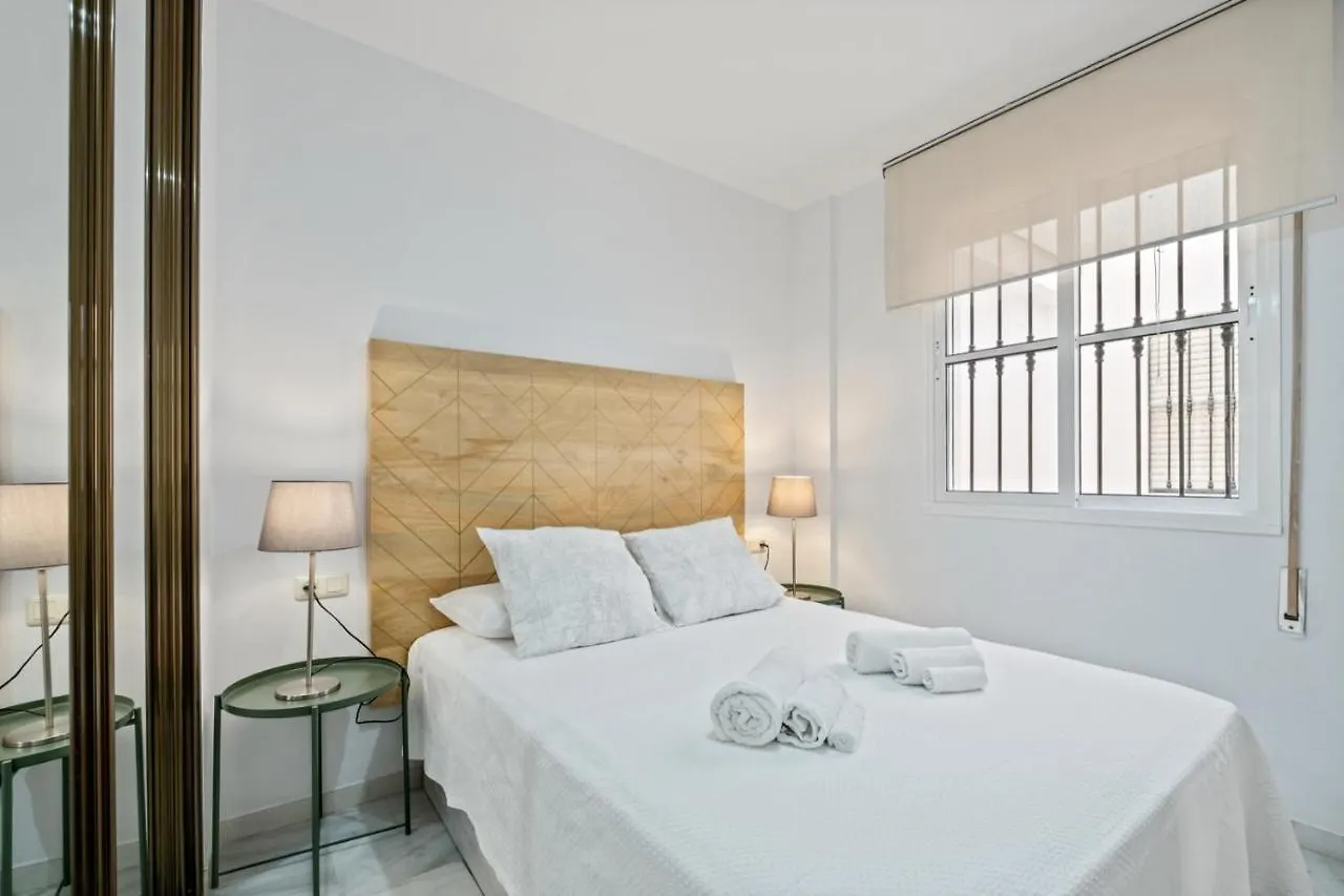 Cozy Cathedral Apartment in Málaga Espanha