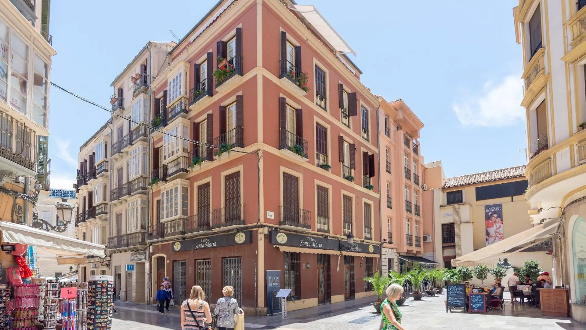 Cozy Cathedral Apartment in Málaga